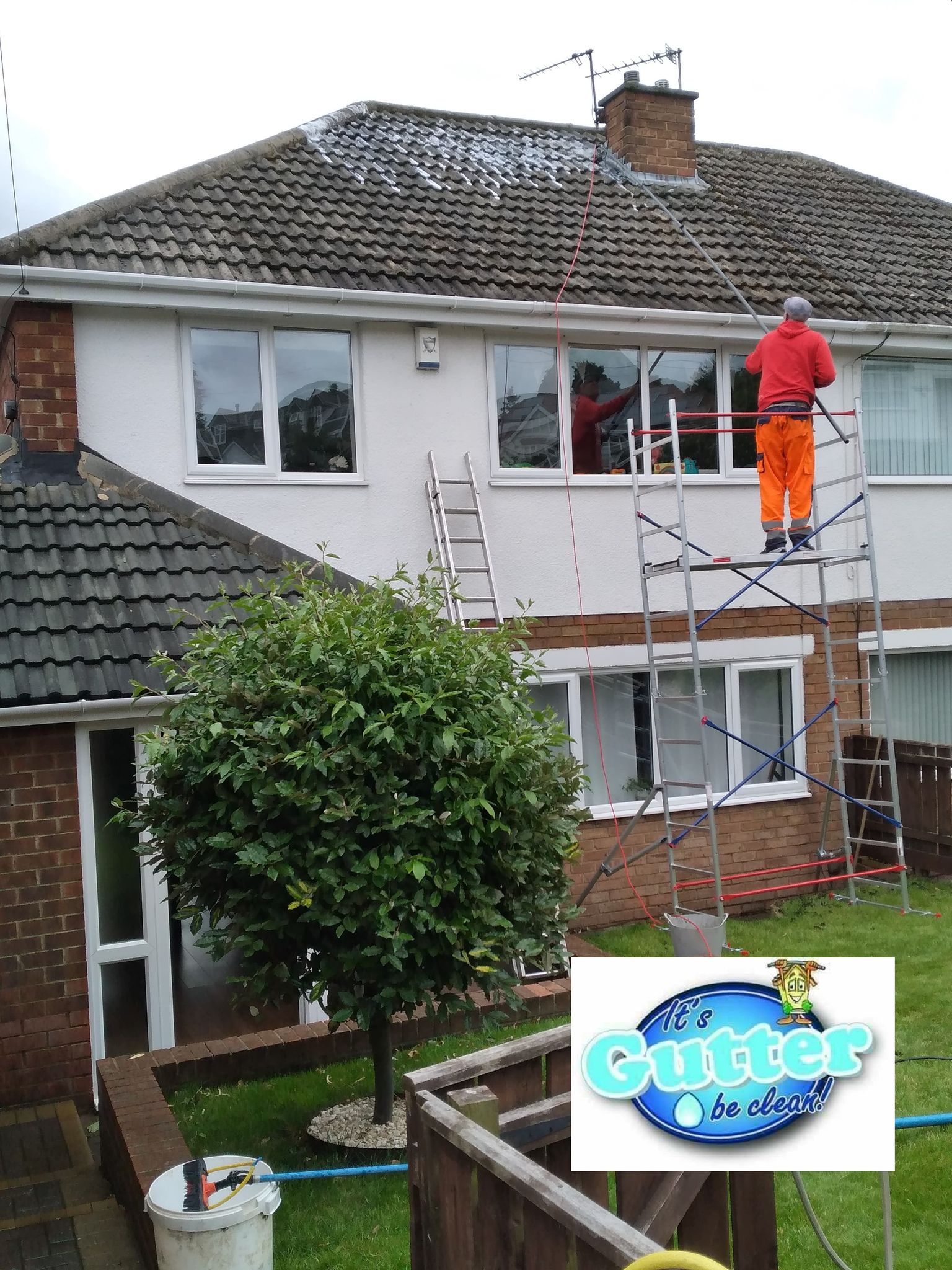 Roof Cleaning Without Pressure Washing